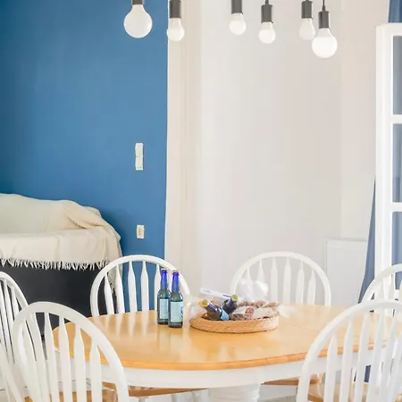 Blue House Apartment