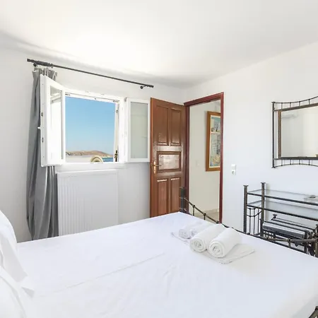 Blue House Apartment